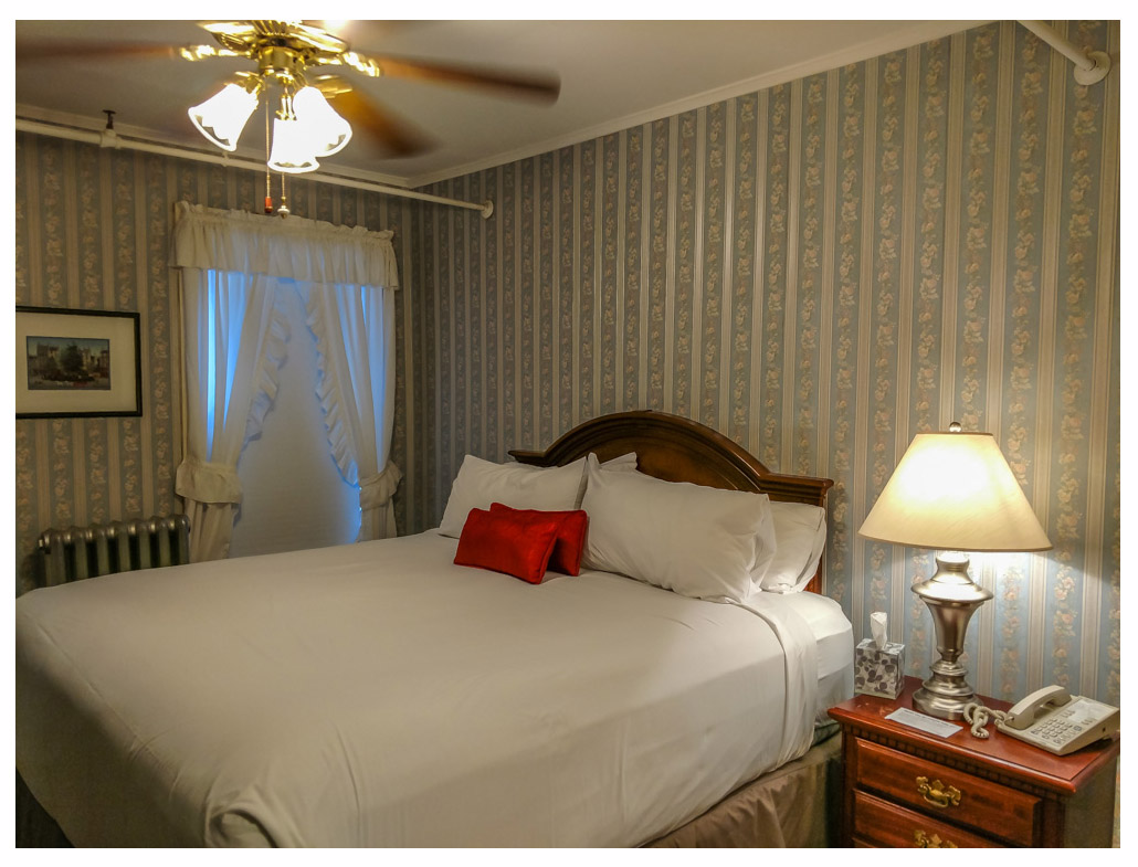 Littleton NH Lodging Family Suite 33