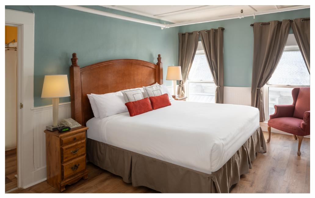 Classic Rooms in Littleton NH Hotels at Thayers Inn Room 25